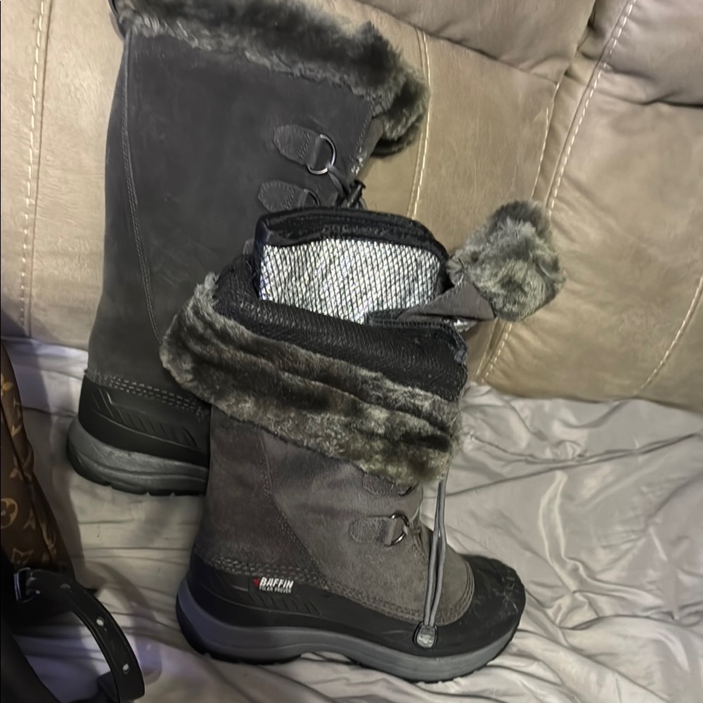Baffin Gray Winter Boots with Faux Fur